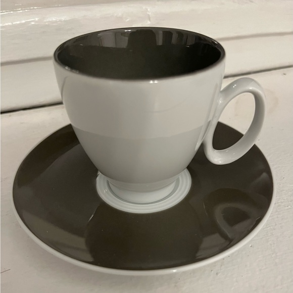 Guy Degrenne Espresso Cups and Saucers Set of 4 - Picture 8 of 14